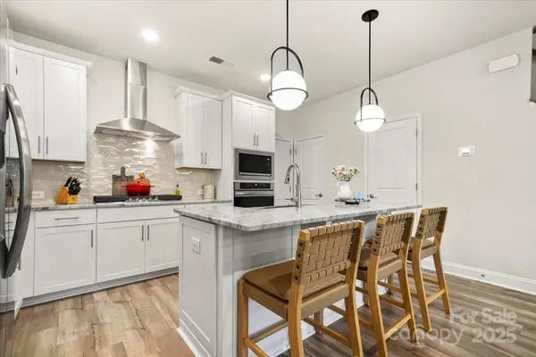 1140 Drummond AVE, Charlotte, NC 28205