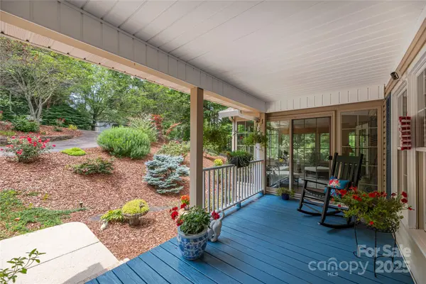 24 Moriah LN, Asheville, NC 28803