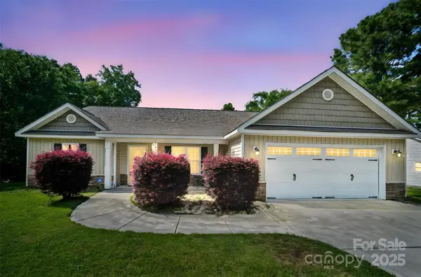 239 Shellbank DR, Sneads Ferry, NC 28460