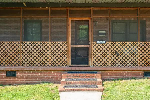 302 Planetree DR, Belmont, NC 28012