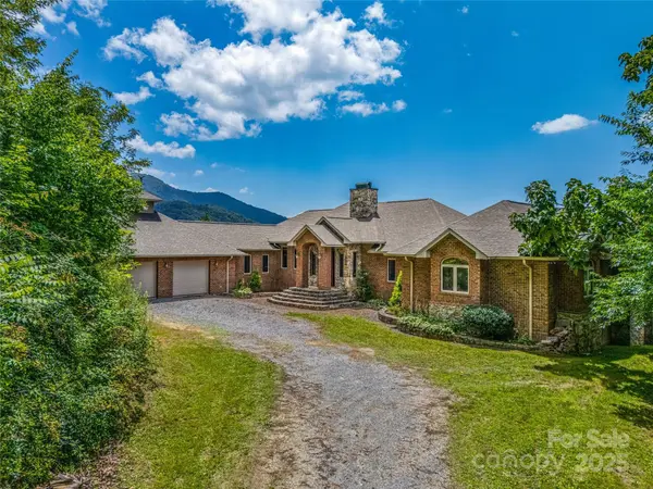 514 Lab Mountain TRL, Clyde, NC 28721