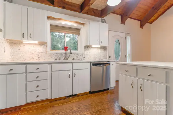 181 Hiwassee RD, Lake Toxaway, NC 28747