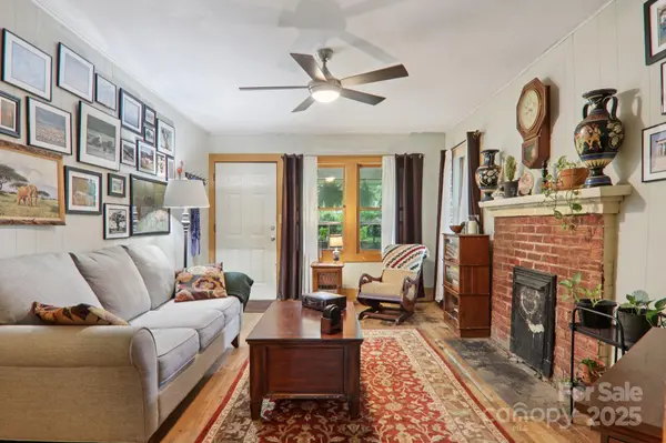68 1/2 Nevada AVE, Asheville, NC 28806