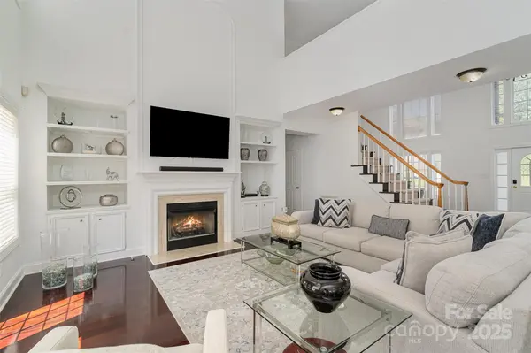 10929 Valley Spring DR, Charlotte, NC 28277
