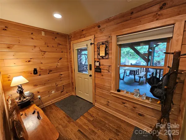 168 Atlantic Falls TRL, Black Mountain, NC 28711