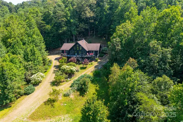 81 Garnet DR, Leicester, NC 28748