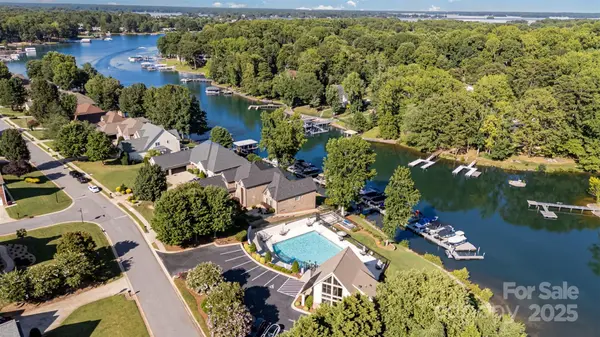 2656 Norman Isle DR, Denver, NC 28037