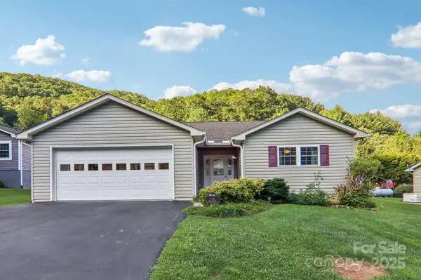 110 Pinellas LN, Waynesville, NC 28785