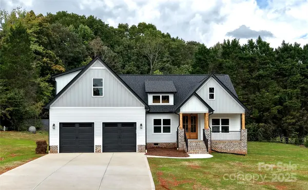 2988 Quail DR, Newton, NC 28658