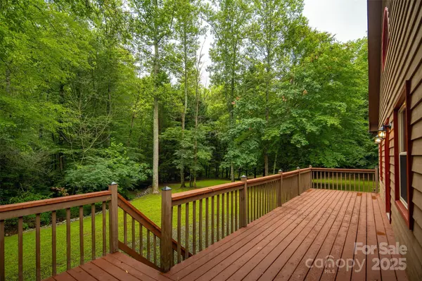 3443 Valley DR, Lenoir, NC 28645