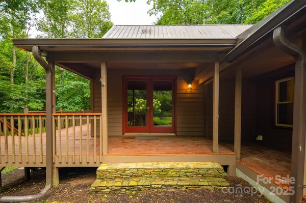 3443 Valley DR, Lenoir, NC 28645
