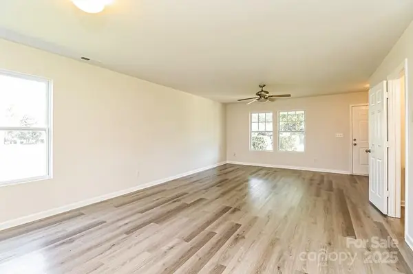 402 Smokehouse LN, Albemarle, NC 28001