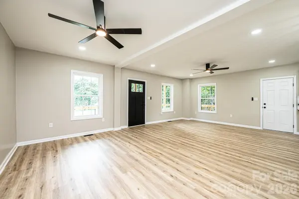 204 Hickory ST #A, Granite Falls, NC 28630