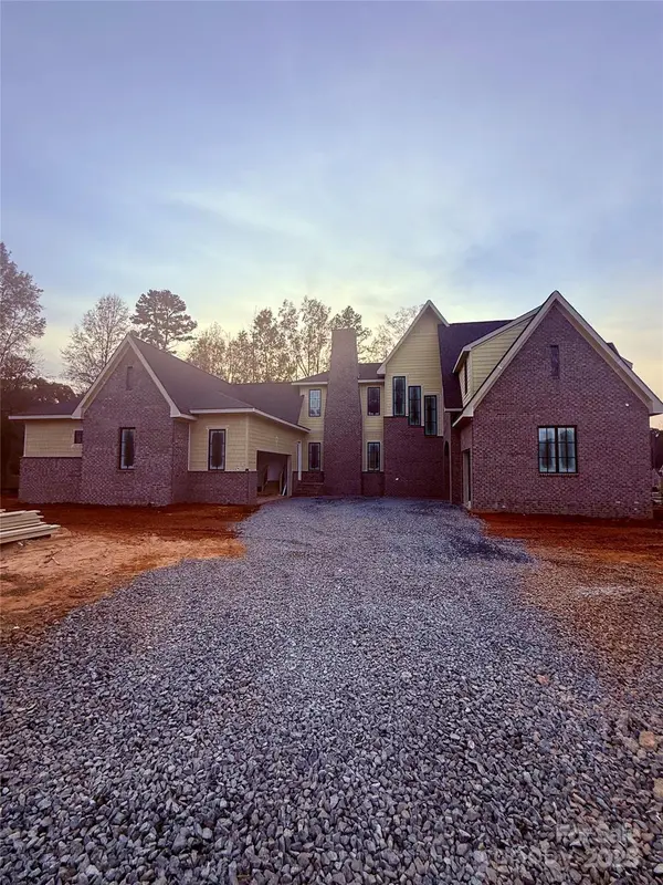 6005 Long Stirrup LN, Mint Hill, NC 28227