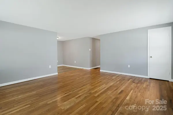 82 Maney AVE, Asheville, NC 28804