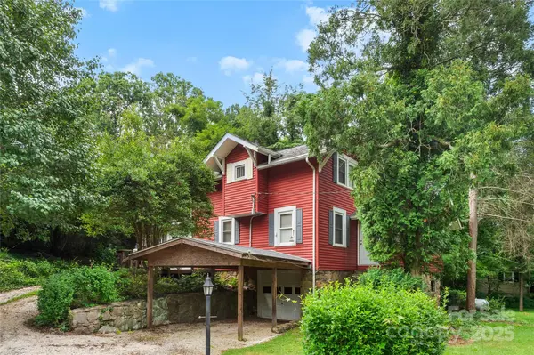 9 Arco RD, Asheville, NC 28805
