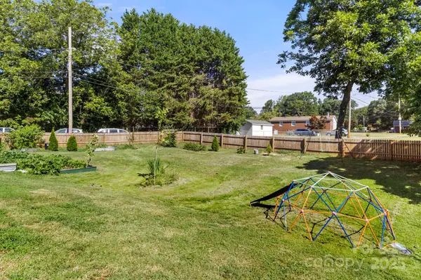 701 Woodside DR, Kings Mountain, NC 28086