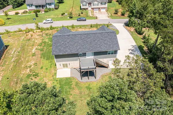 6091 Isaiah CT, Hickory, NC 28601