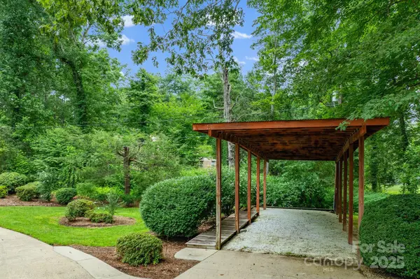 6693 Brevard RD, Etowah, NC 28729