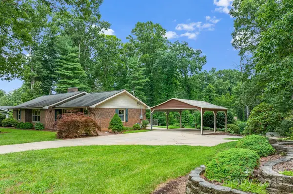 6693 Brevard RD, Etowah, NC 28729