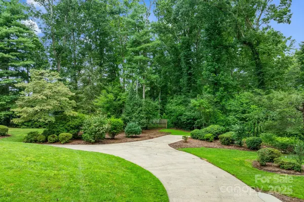 6693 Brevard RD, Etowah, NC 28729