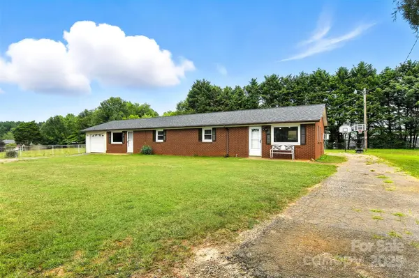 1351-1353 33rd ST SE, Conover, NC 28613