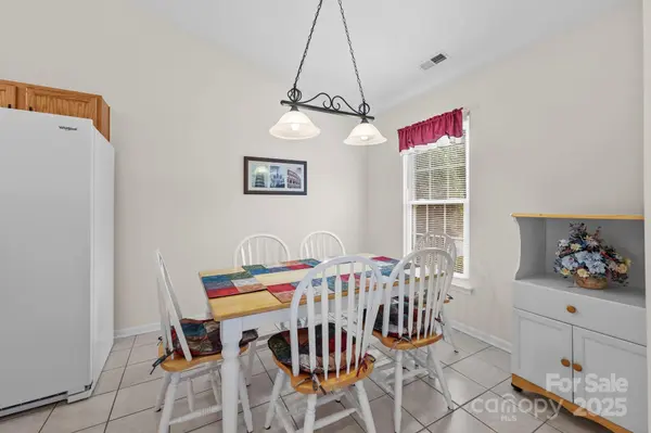 7224 Trifecta CT, Harrisburg, NC 28075