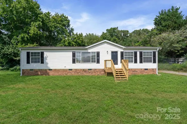 5810 NC Highway 66 HWY S, King, NC 27021