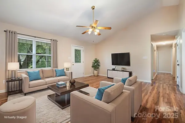 2076 Summerfield CIR, Conover, NC 28613