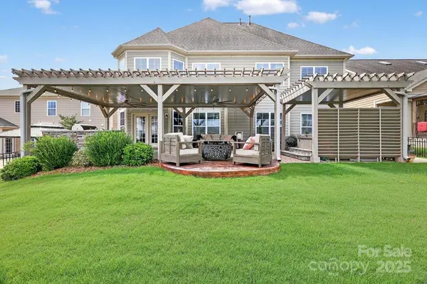 10684 Skipping Rock LN NW, Concord, NC 28027