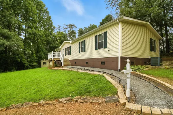 6337 Fairlane ST, Hickory, NC 28602