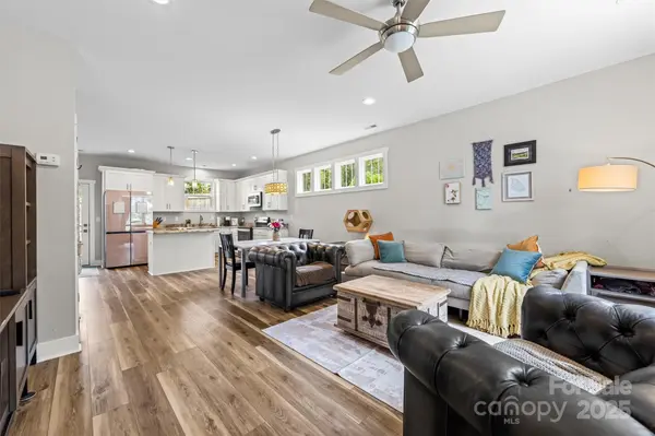 24 Blake CT, Arden, NC 28704