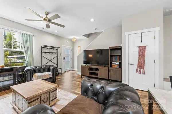 24 Blake CT, Arden, NC 28704