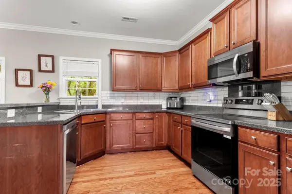 395 Lone Tree LN, Clover, SC 29710