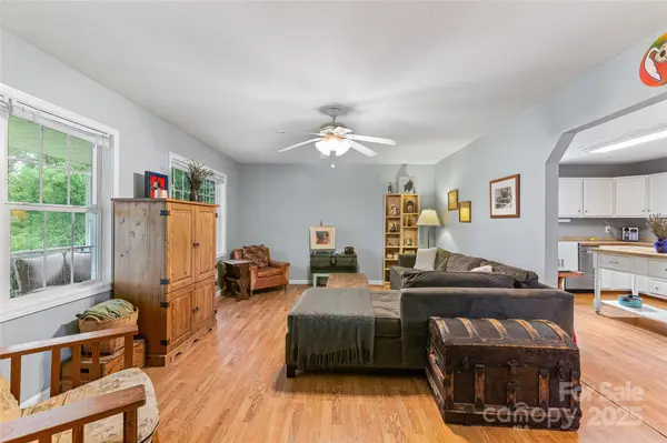 153 Hudson ST, Asheville, NC 28806