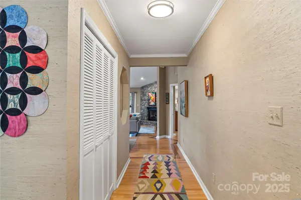 1801 Timber TRL, Asheville, NC 28804