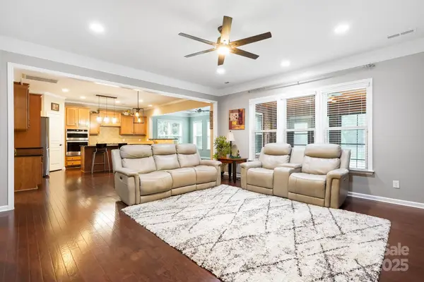 9714 Woburn RD, Charlotte, NC 28277
