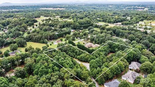 000 17th Street CT NE #1-9, Hickory, NC 28601