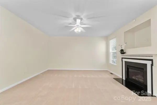 1043 Boxelder LN, Charlotte, NC 28262