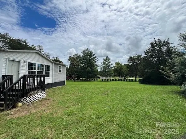 3320 Hunawill ST, Claremont, NC 28610