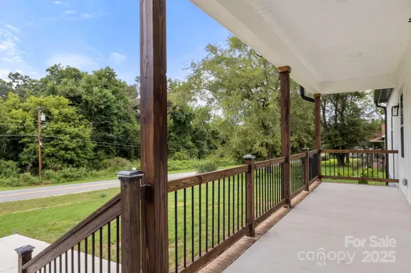 614 Hardin RD, Dallas, NC 28034