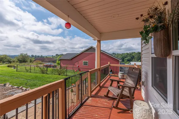 43 Paul Bridges RD, Alexander, NC 28701