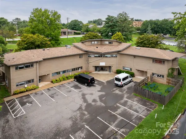 90 Asheland AVE, Asheville, NC 28801