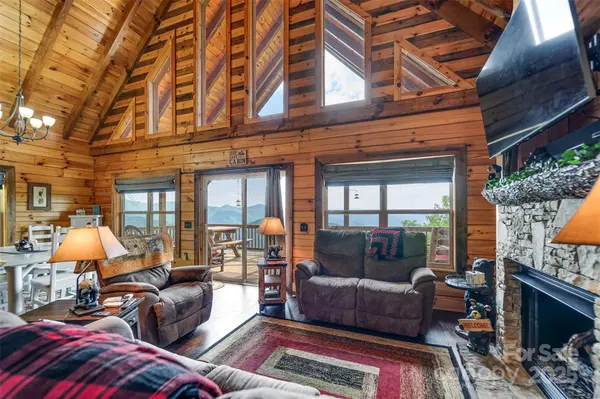 214 Indianola LN, Bryson City, NC 28713