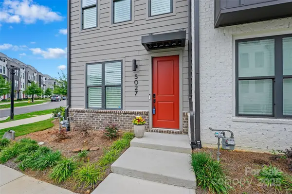 5027 Tiny LN, Charlotte, NC 28203
