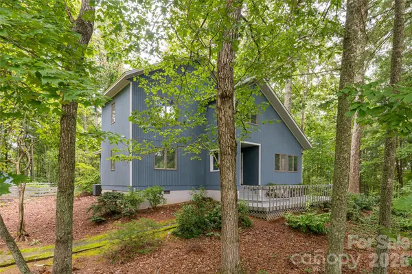 427 Shadowwood DR, Leicester, NC 28748
