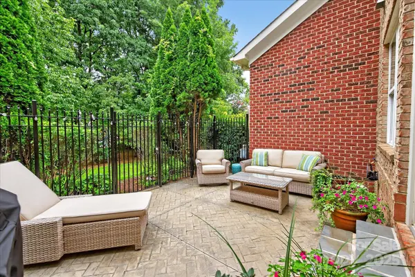 9614 Wheatfield RD, Charlotte, NC 28277