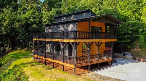 324 Blake DR, Canton, NC 28716