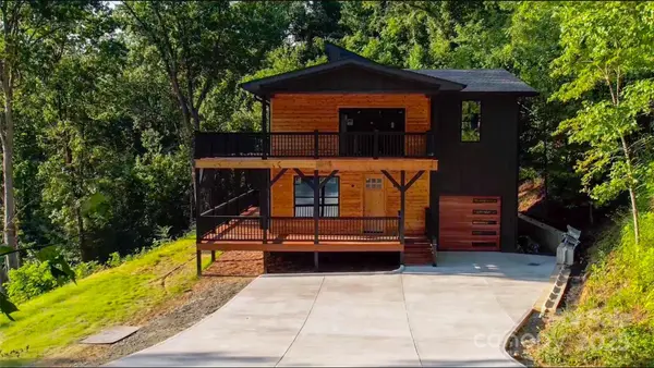 324 Blake DR, Canton, NC 28716