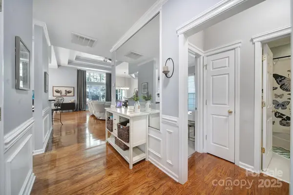 1064 Stonedown LN, Matthews, NC 28104